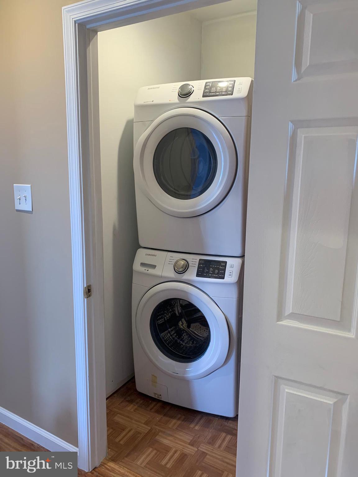 EAST FALLS - Residential Lease