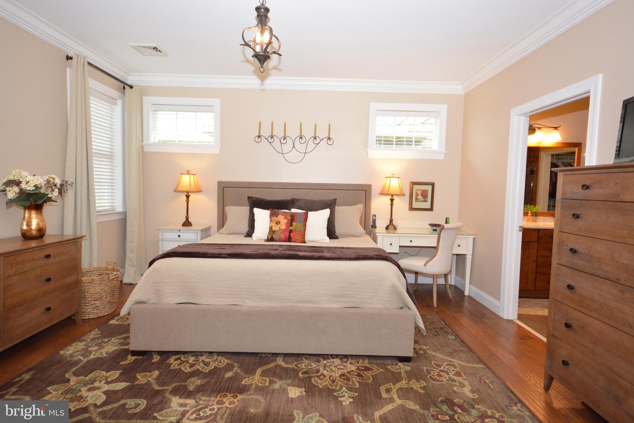 HOME TOWNE SQUARE - Residential