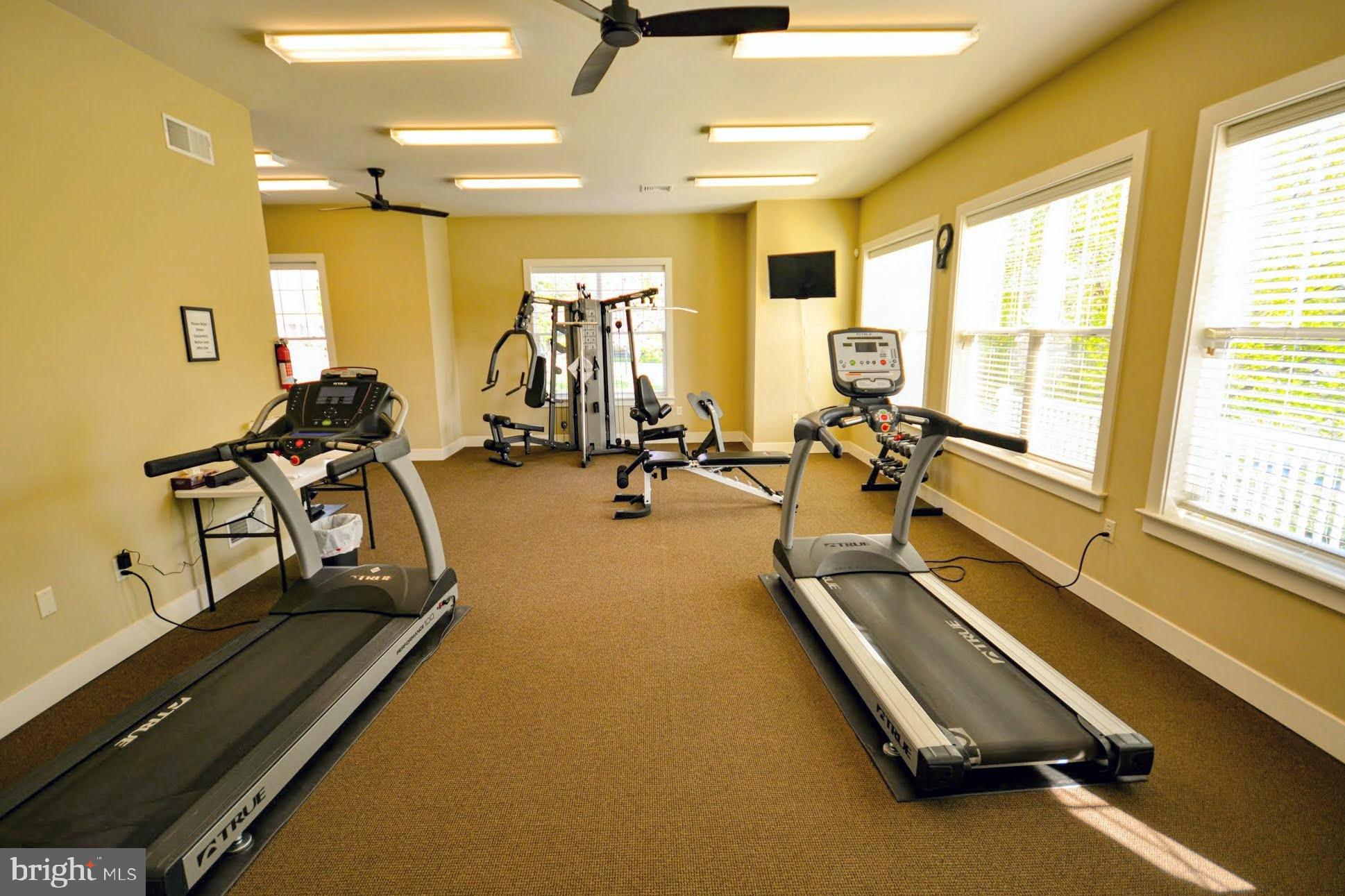 HOME TOWNE SQUARE - Residential