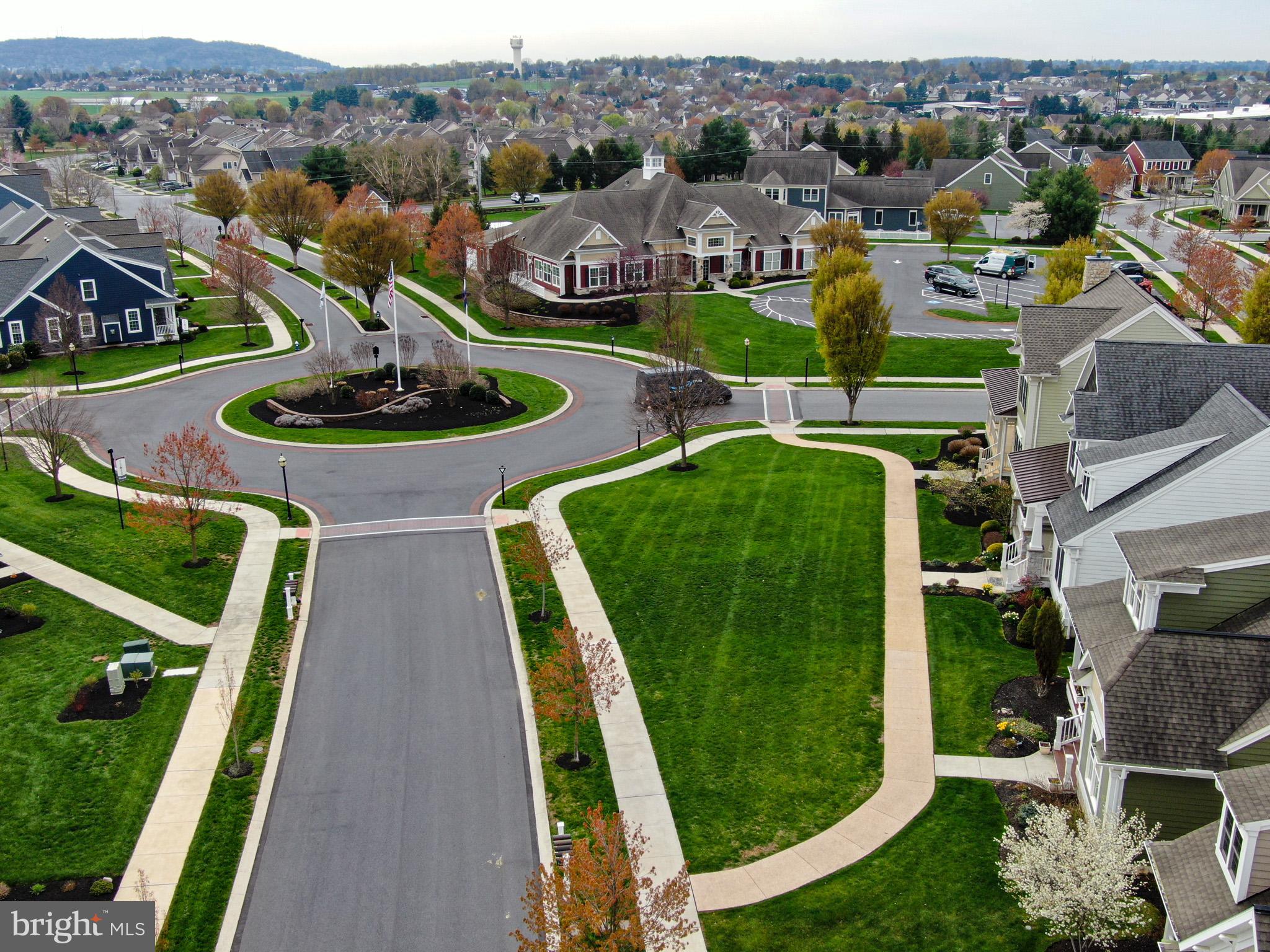 HOME TOWNE SQUARE - Residential