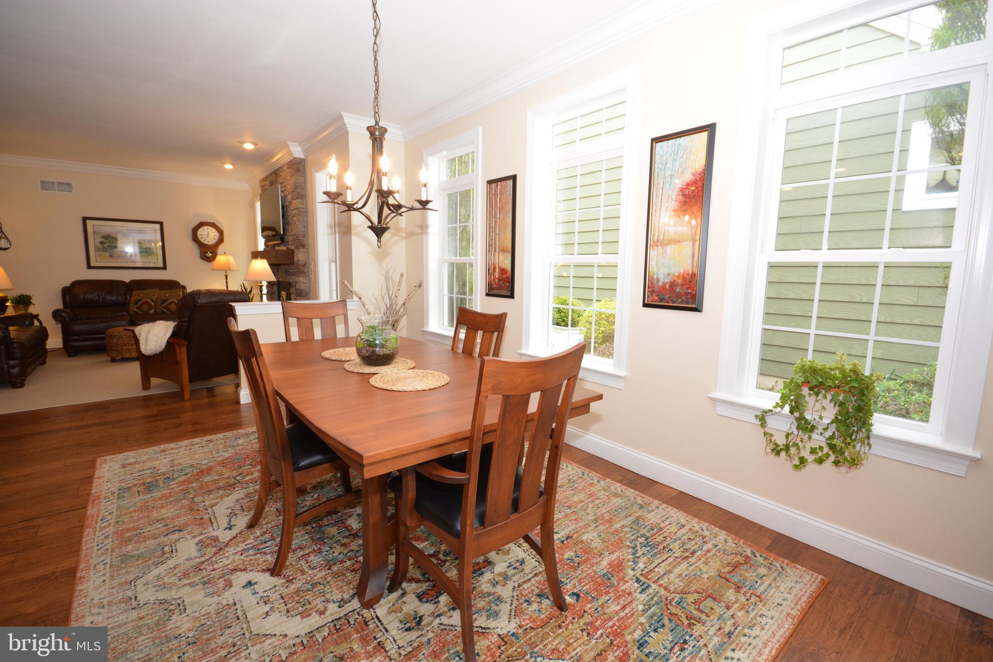 HOME TOWNE SQUARE - Residential