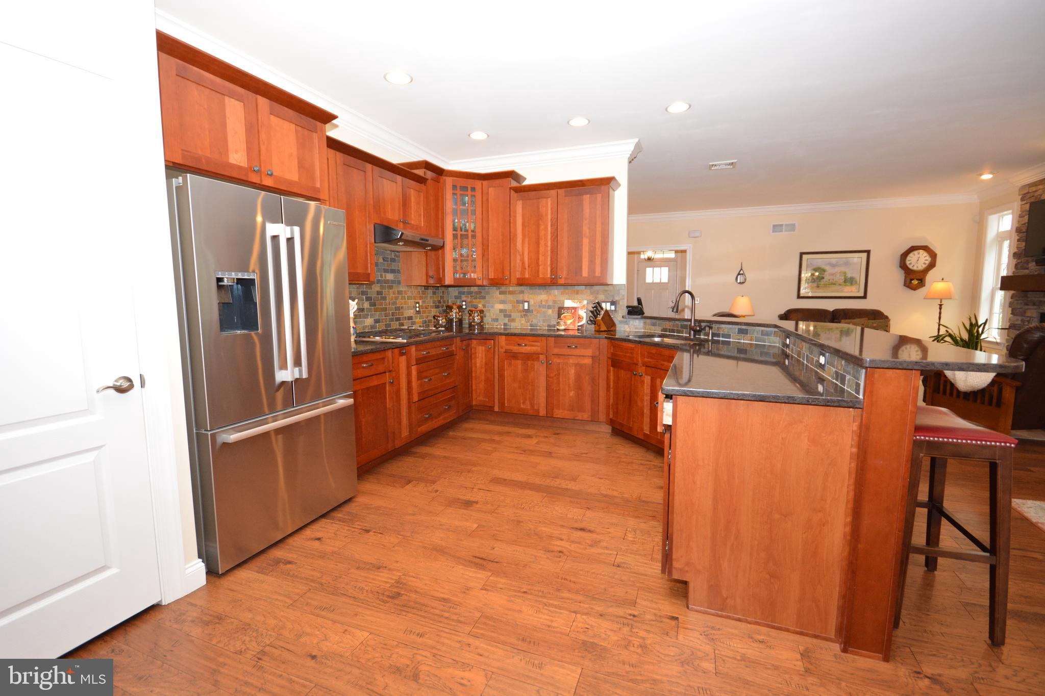 HOME TOWNE SQUARE - Residential