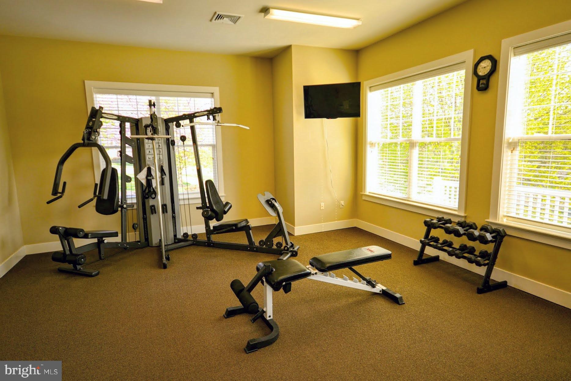 HOME TOWNE SQUARE - Residential