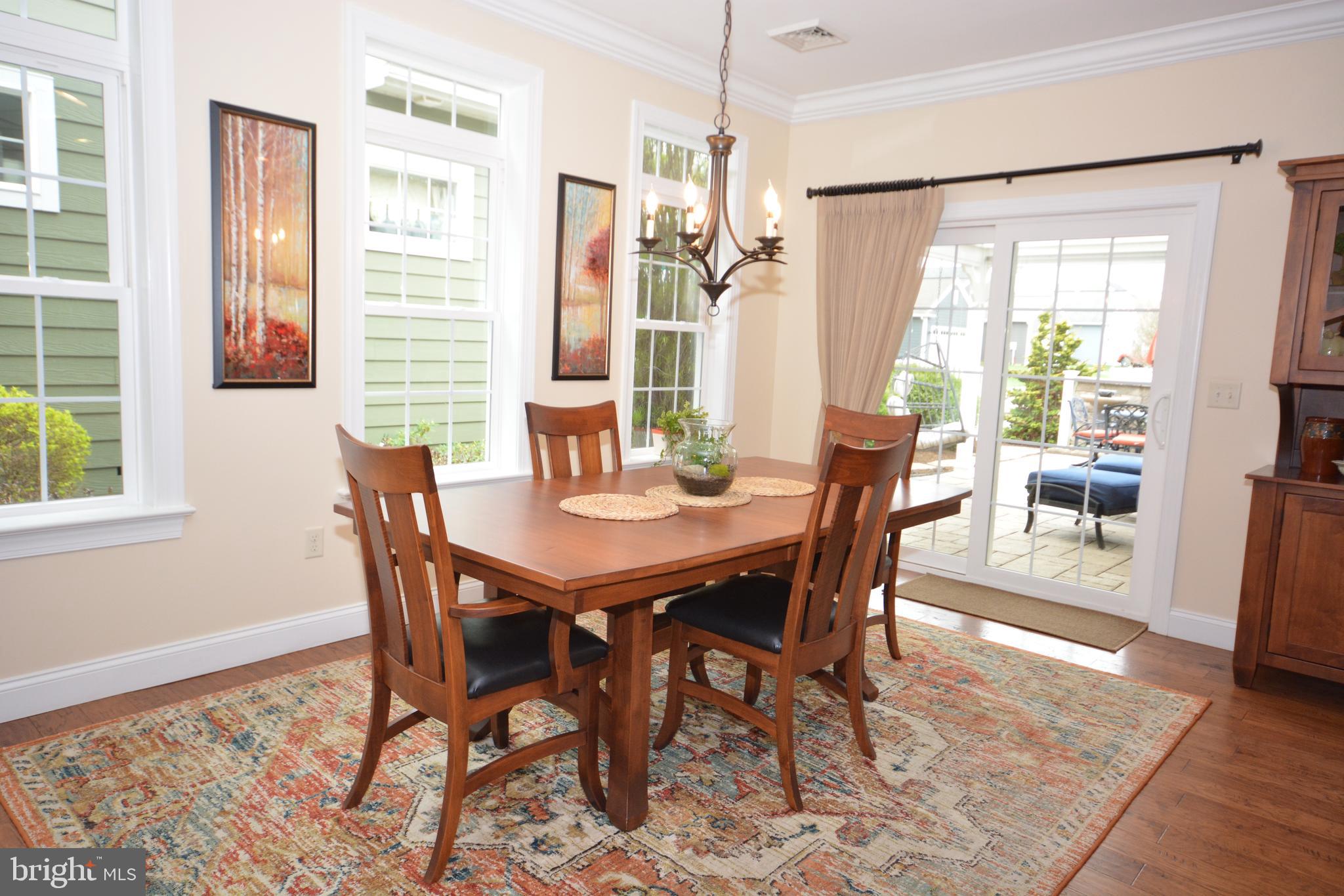 HOME TOWNE SQUARE - Residential