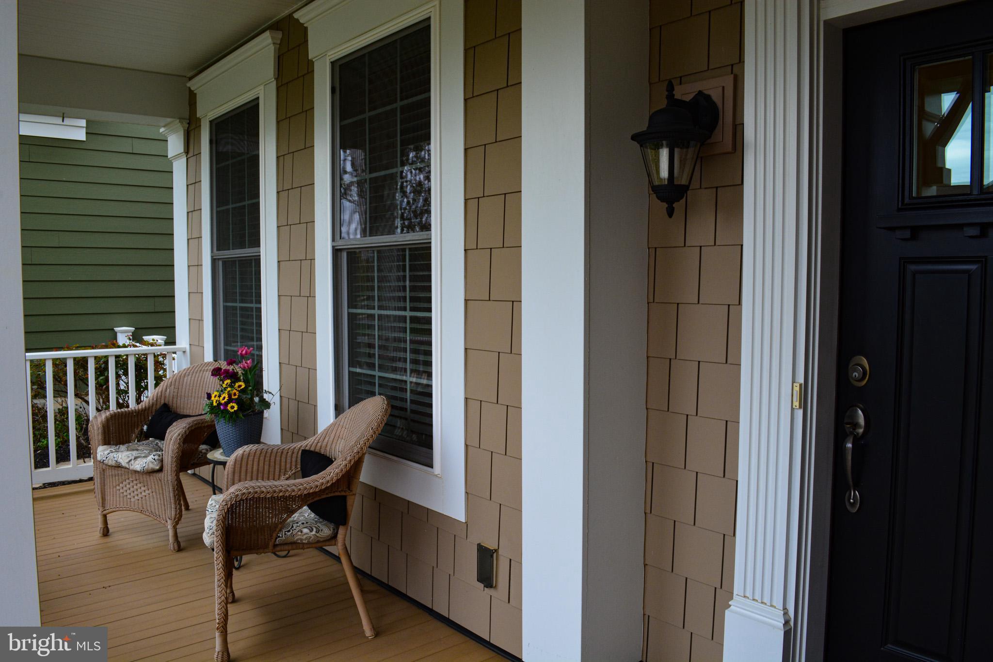 HOME TOWNE SQUARE - Residential