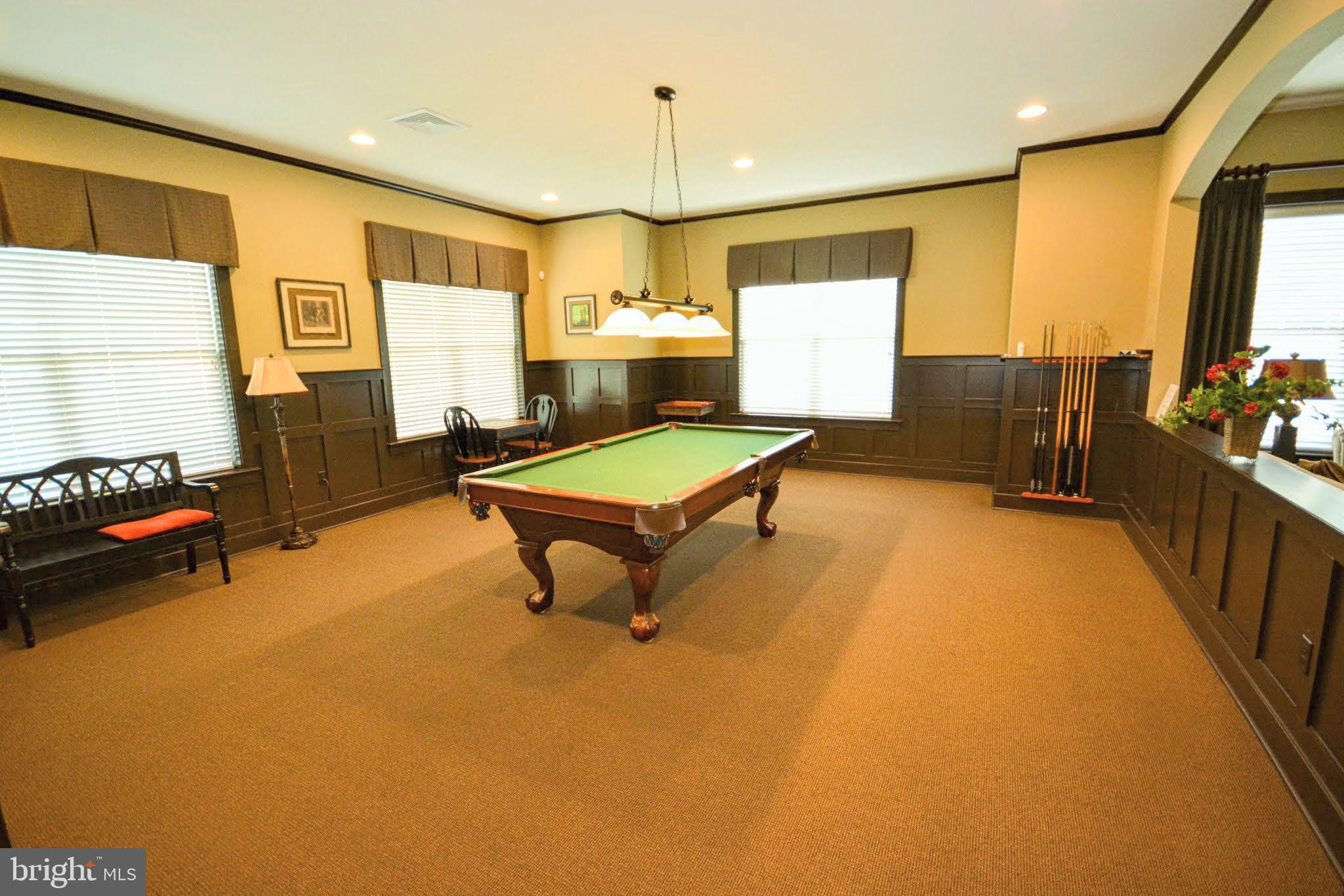 HOME TOWNE SQUARE - Residential