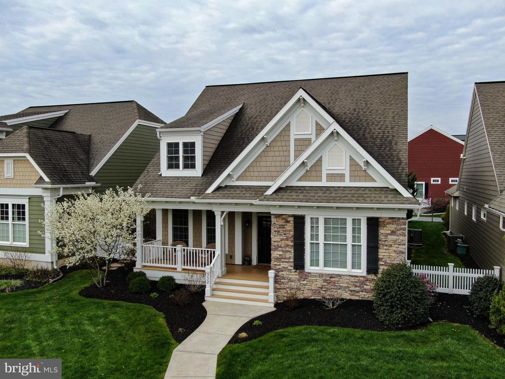 Photo of 332 Home Towne Boulevard, EPHRATA, PA 17522 (MLS # PALA2068298)