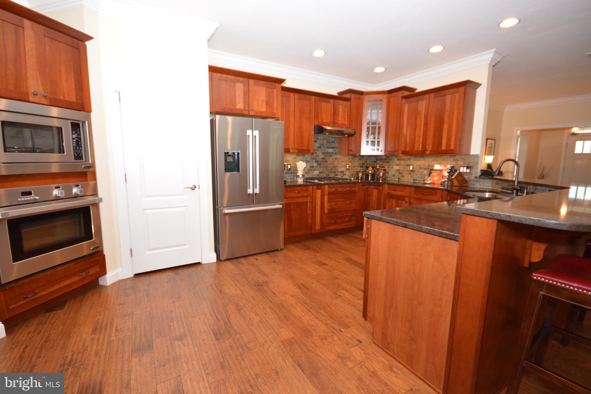 HOME TOWNE SQUARE - Residential