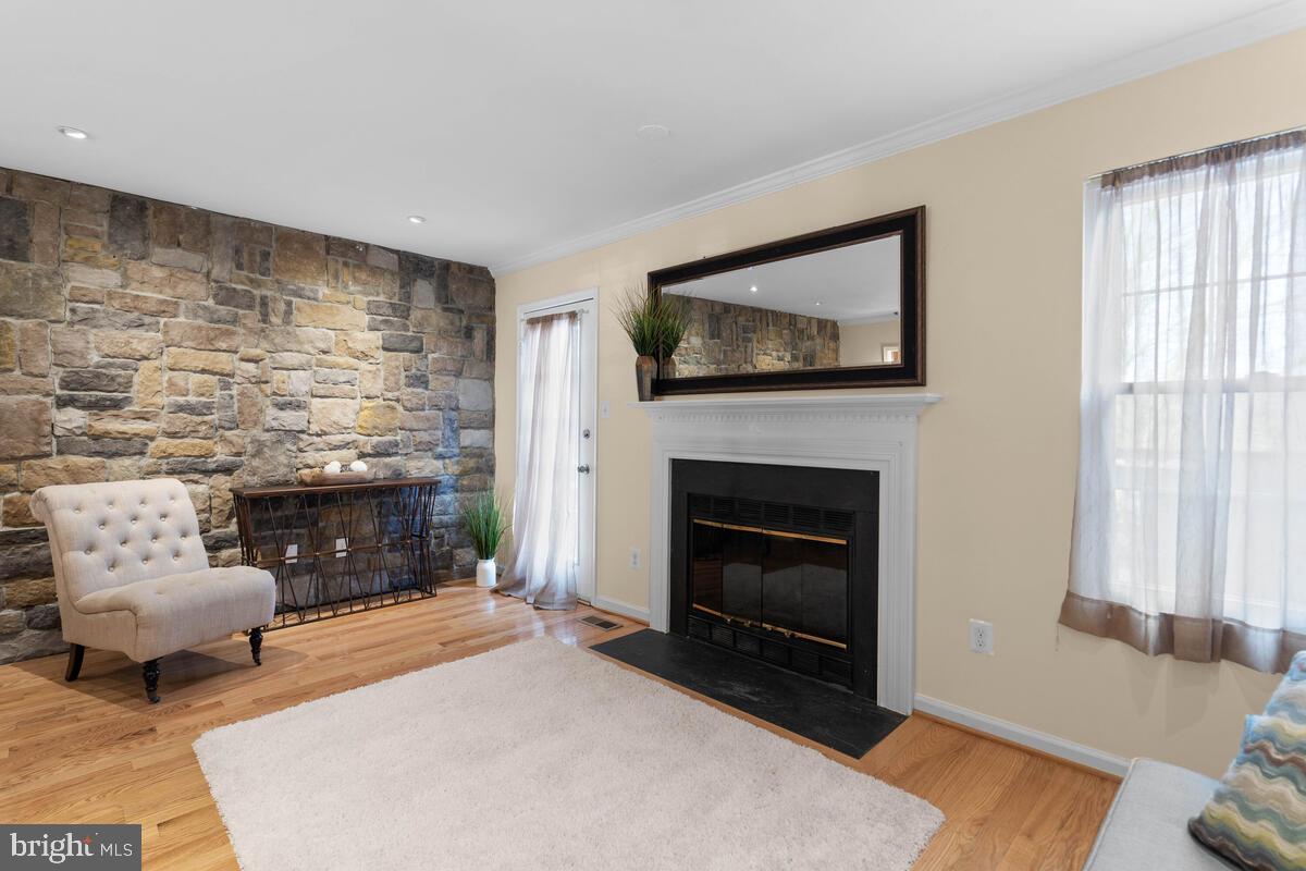 GUNNERS LAKE VILLAGE - Residential