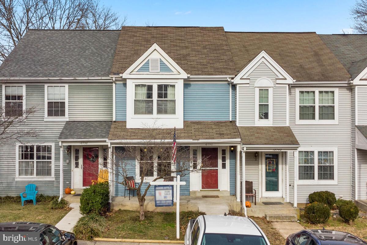 GUNNERS LAKE VILLAGE - Residential