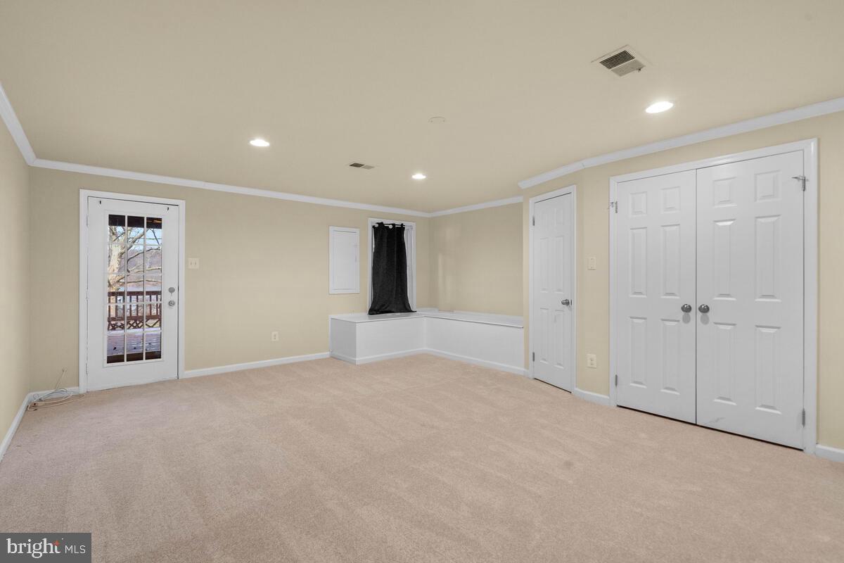 GUNNERS LAKE VILLAGE - Residential