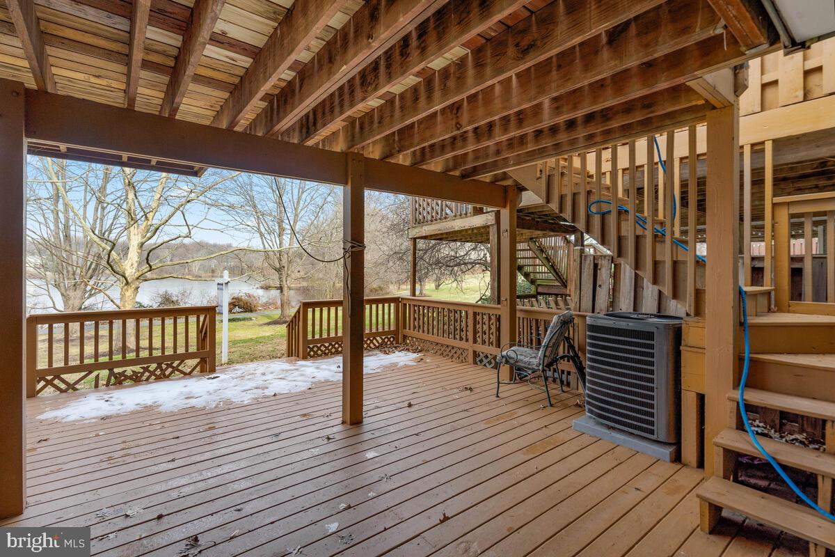 GUNNERS LAKE VILLAGE - Residential