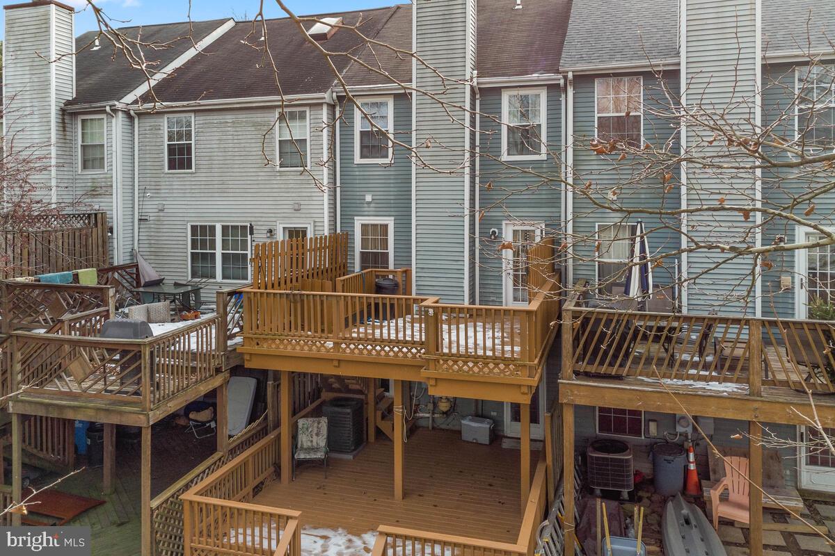 GUNNERS LAKE VILLAGE - Residential