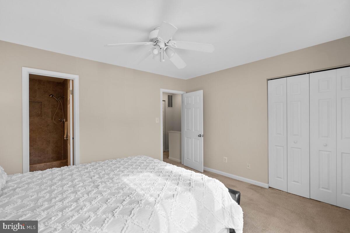 GUNNERS LAKE VILLAGE - Residential