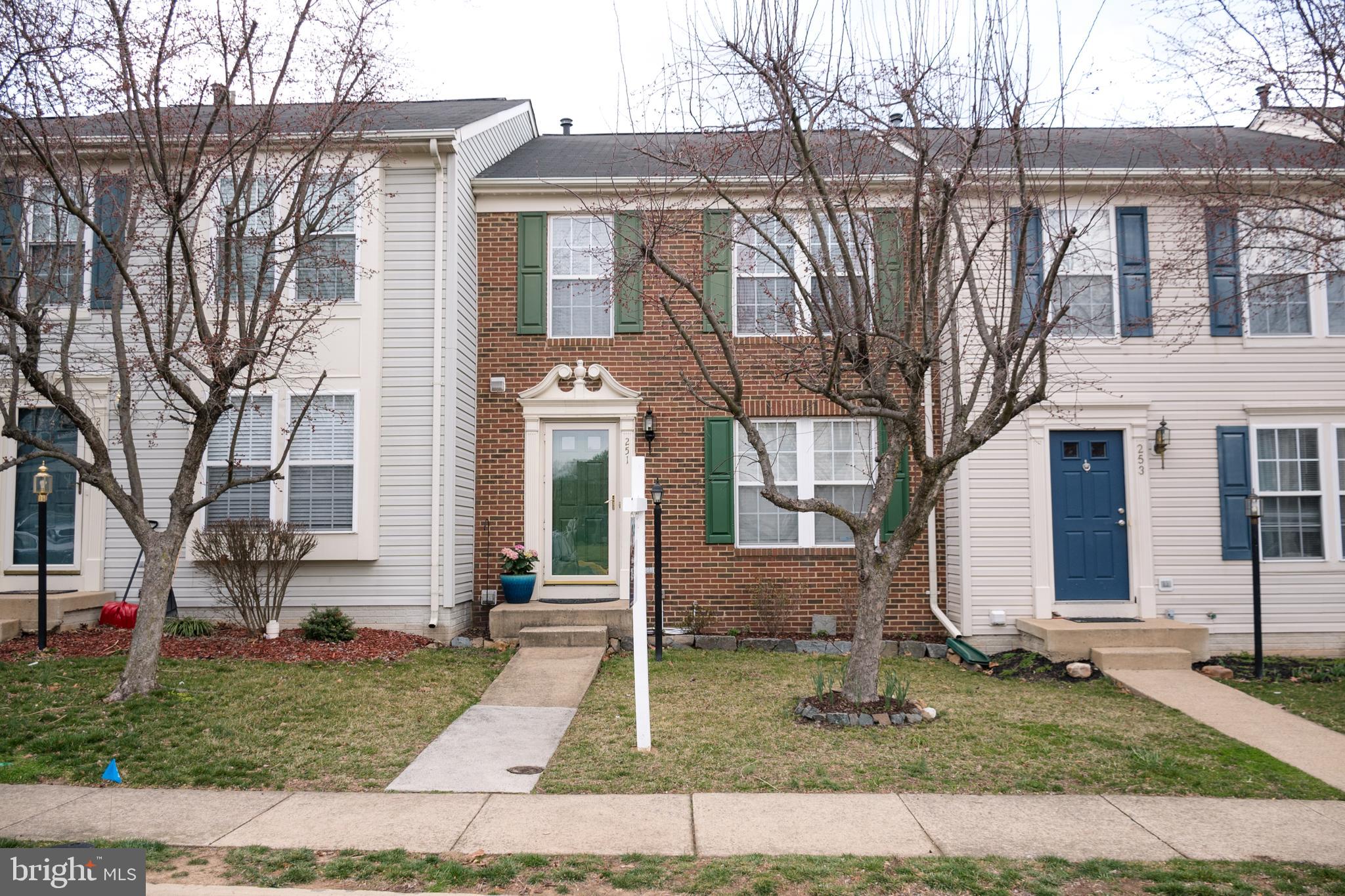 STRATFORD - Residential