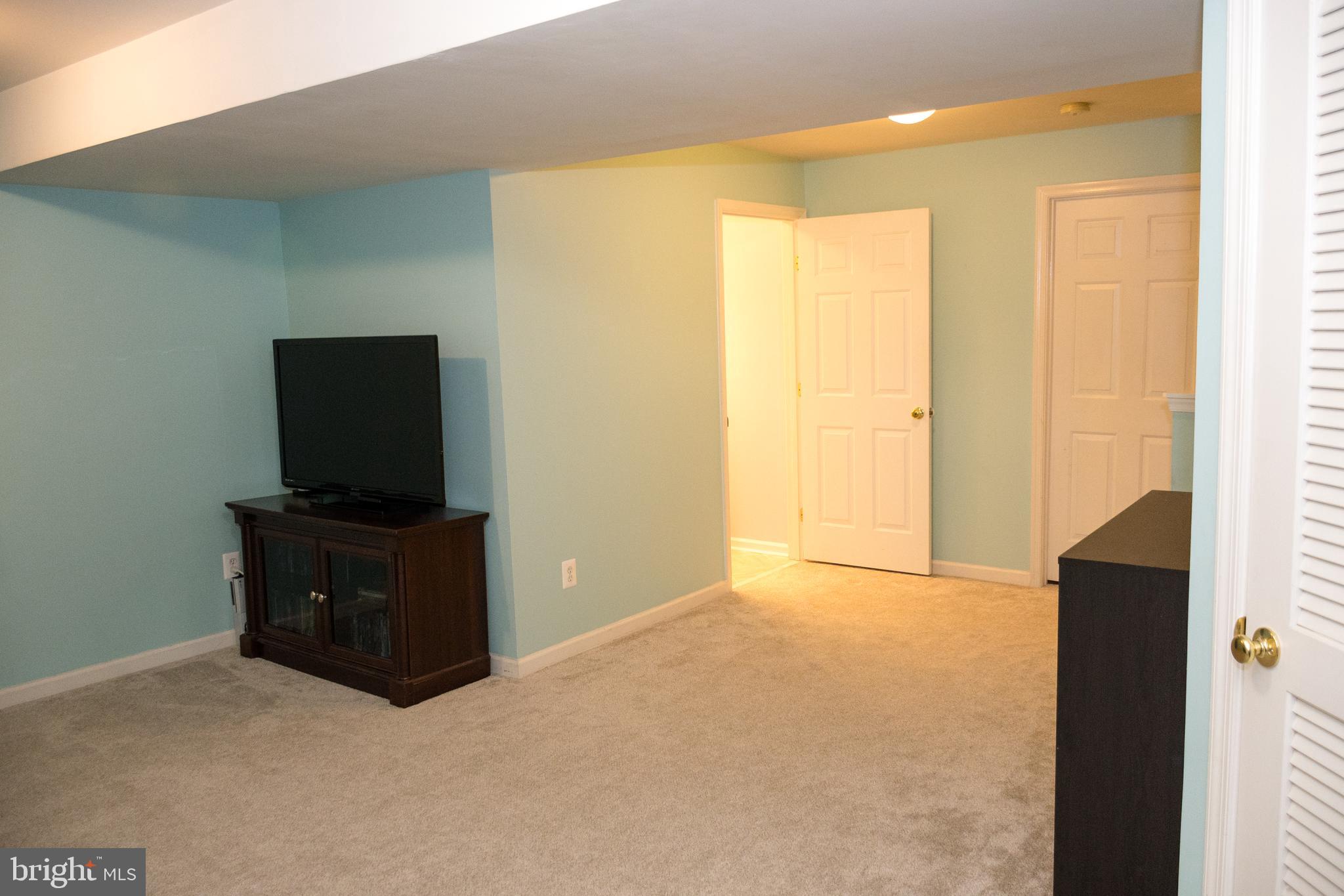 STRATFORD - Residential