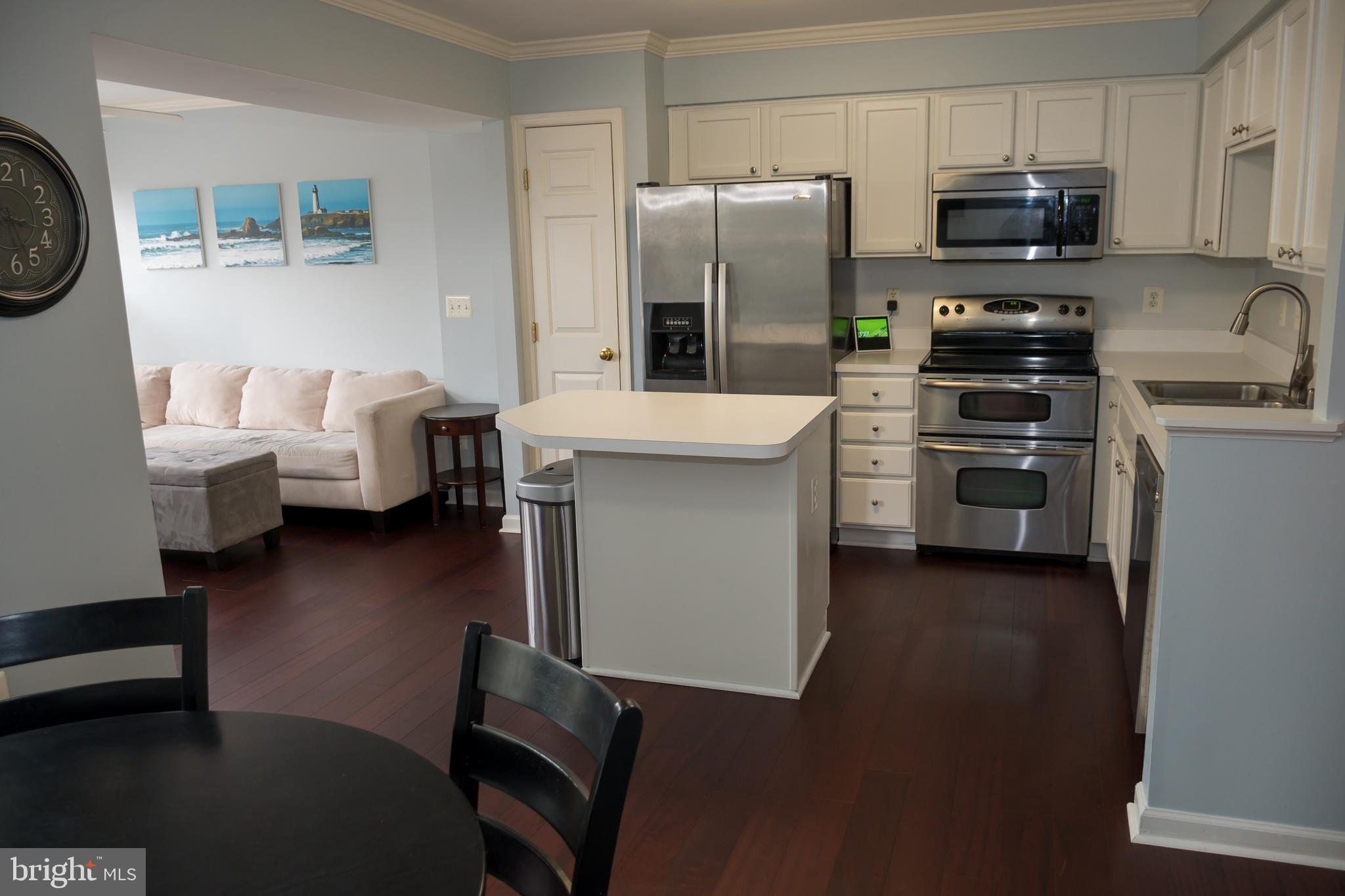 STRATFORD - Residential