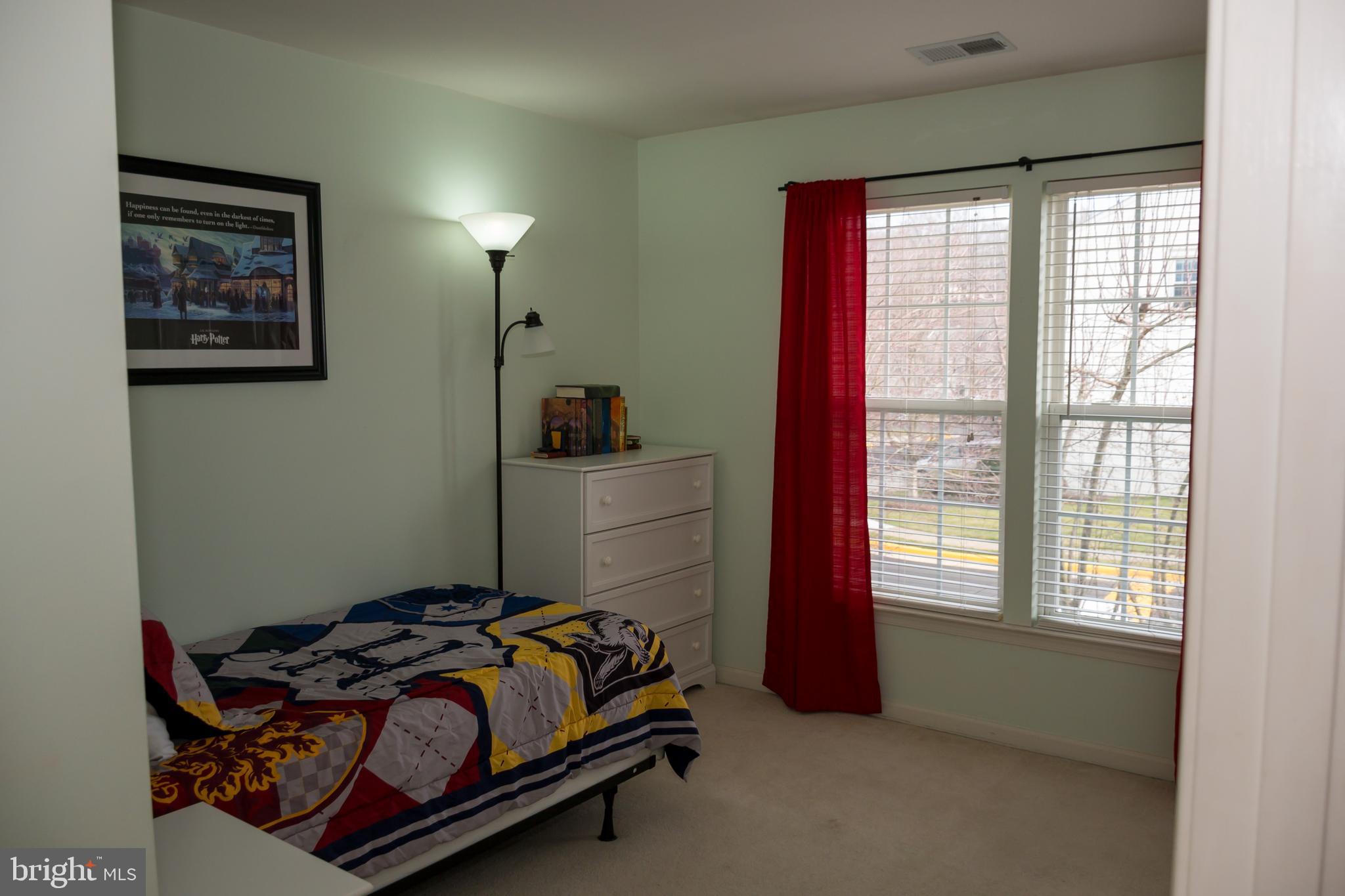 STRATFORD - Residential