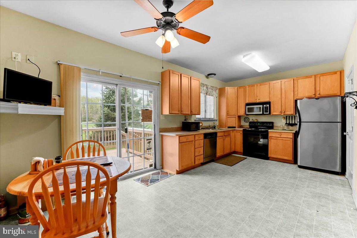 5 PEACEDALE COURT