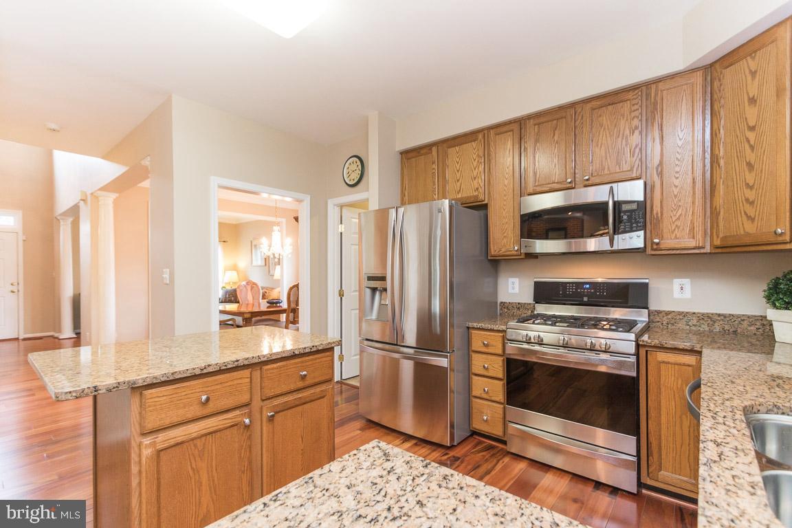 ASHBURN VILLAGE - Residential