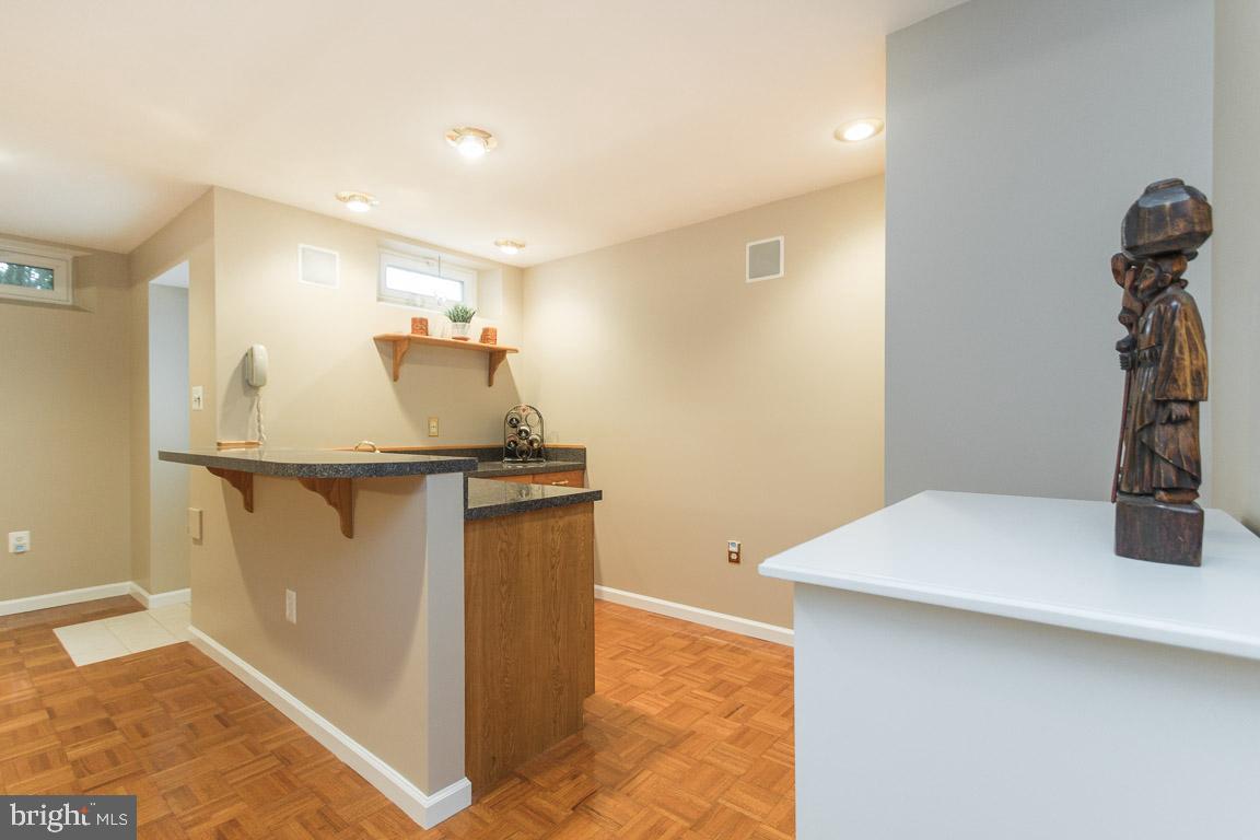 ASHBURN VILLAGE - Residential