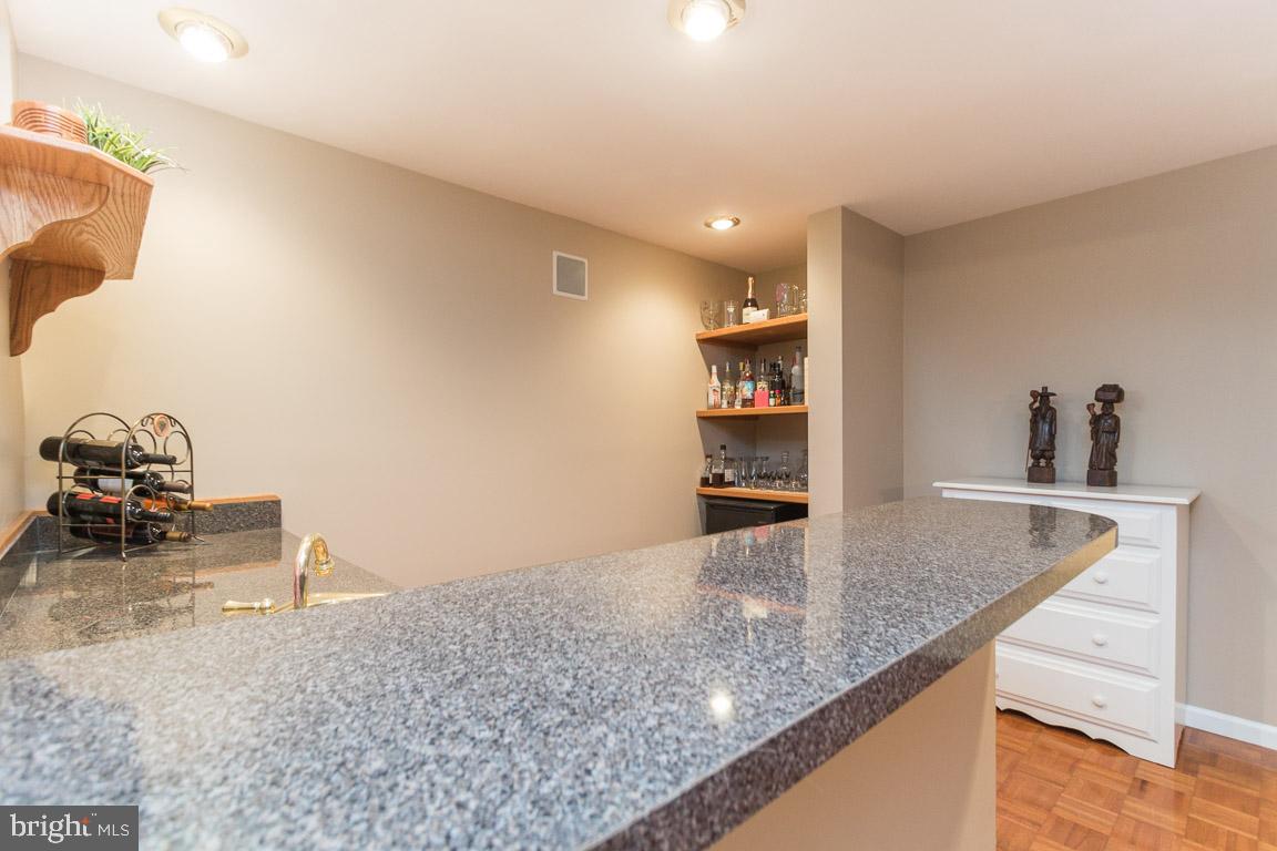 ASHBURN VILLAGE - Residential