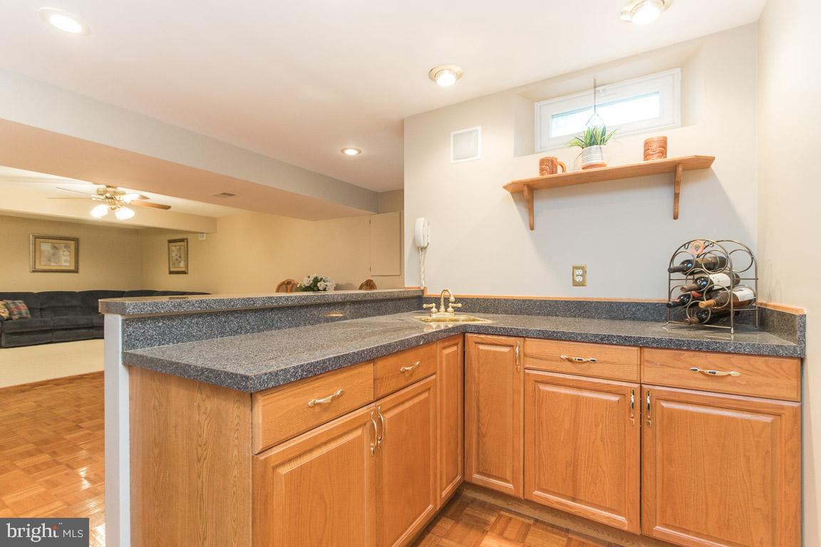 ASHBURN VILLAGE - Residential