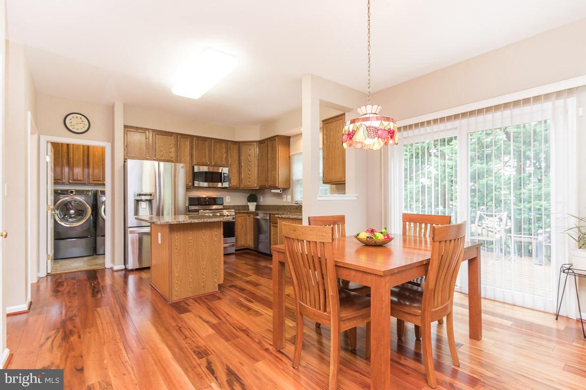 ASHBURN VILLAGE - Residential