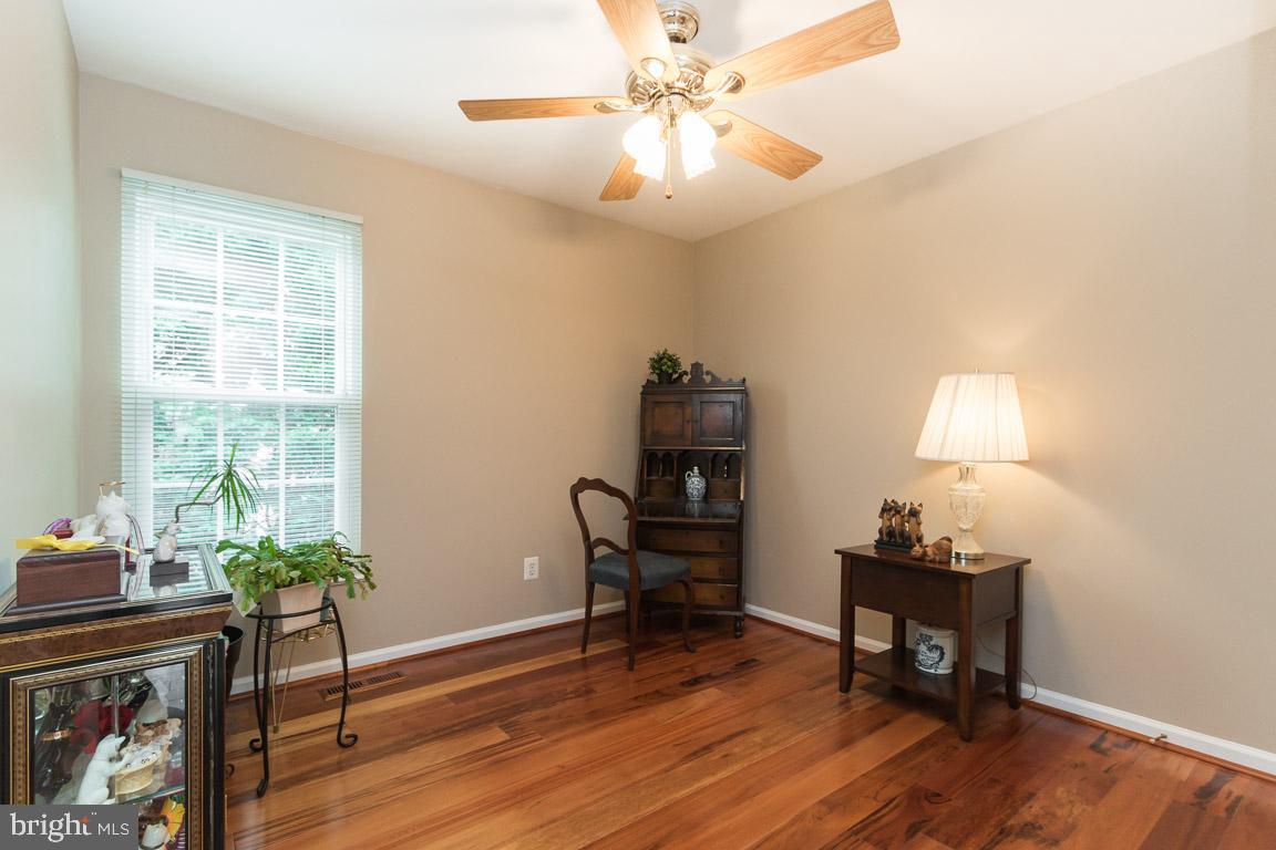 ASHBURN VILLAGE - Residential