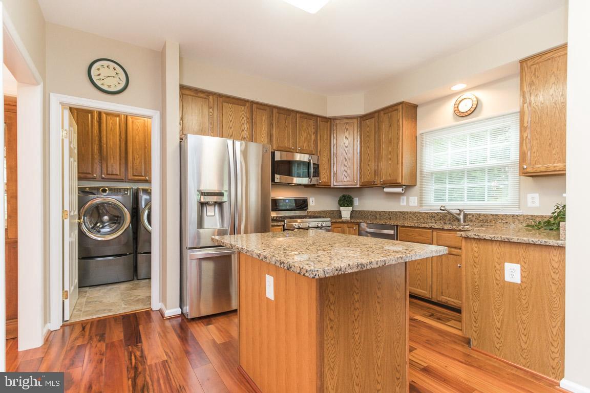 ASHBURN VILLAGE - Residential