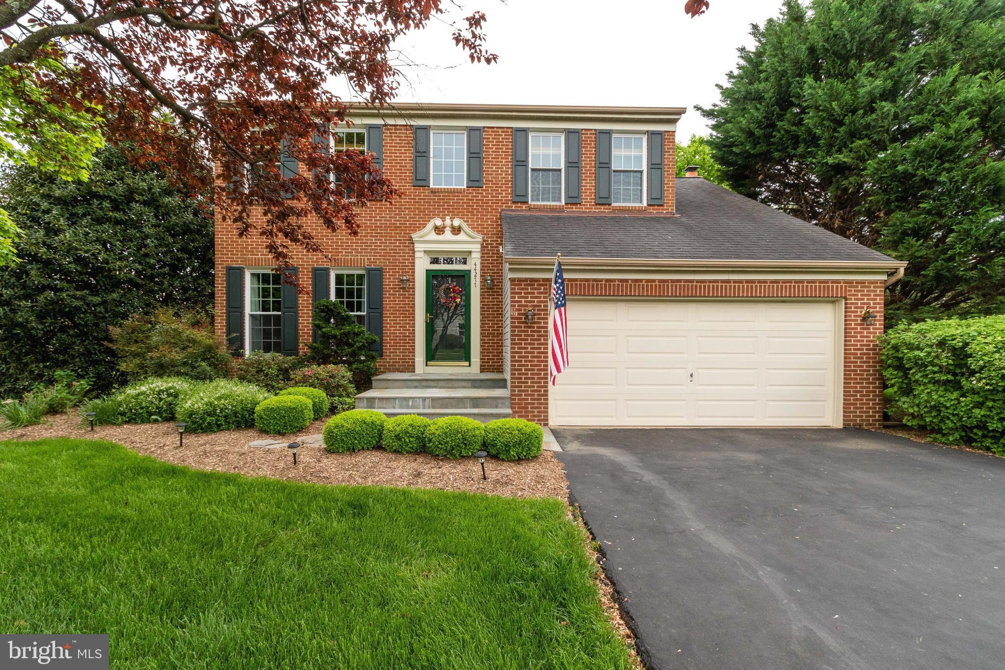 ASHBURN VILLAGE - Residential