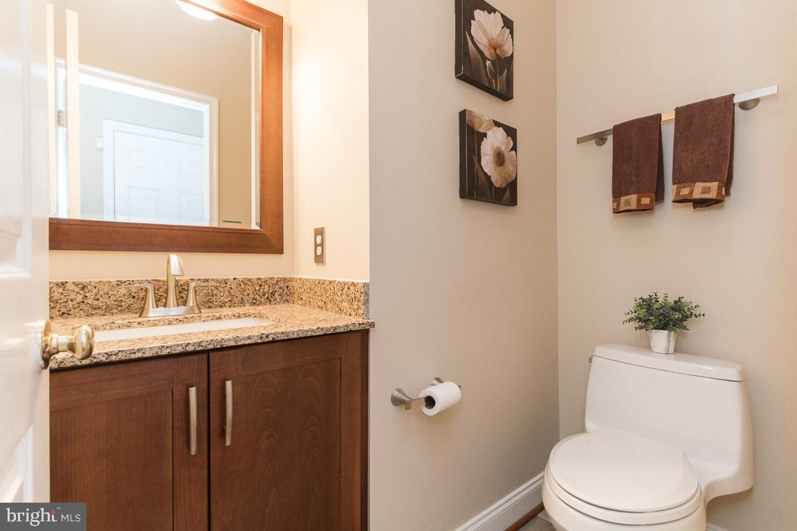 ASHBURN VILLAGE - Residential