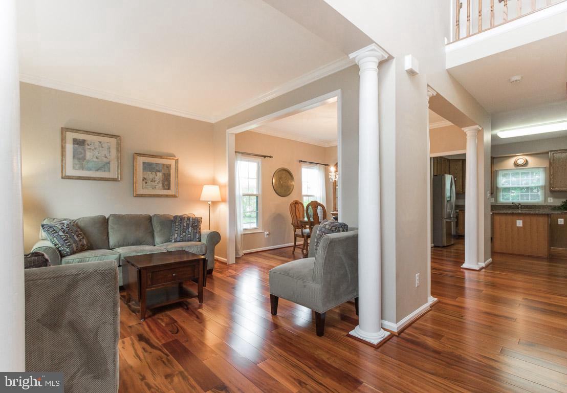 ASHBURN VILLAGE - Residential