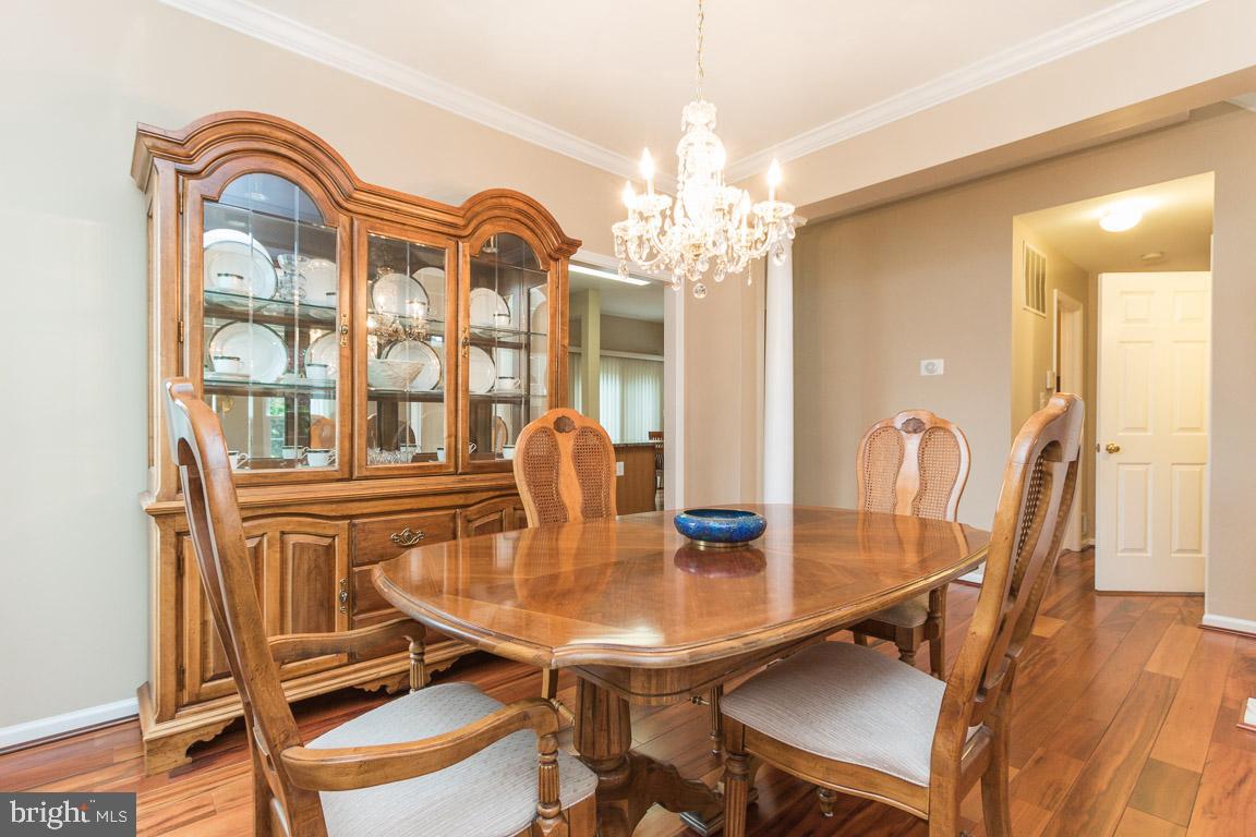 ASHBURN VILLAGE - Residential