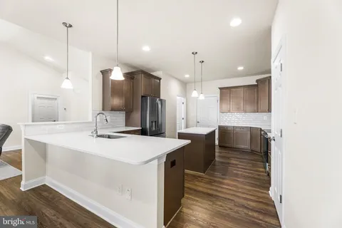 MLS: DESU2112418