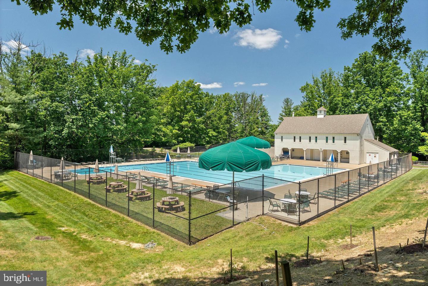 BURKE COVE - Residential