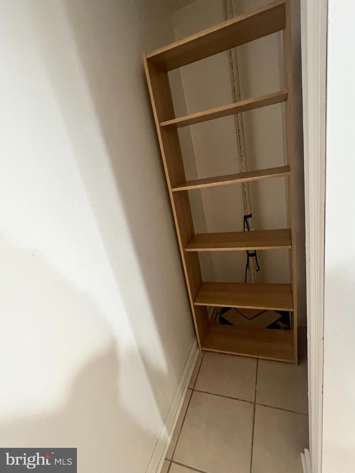 WALNUT HILL - Residential Lease