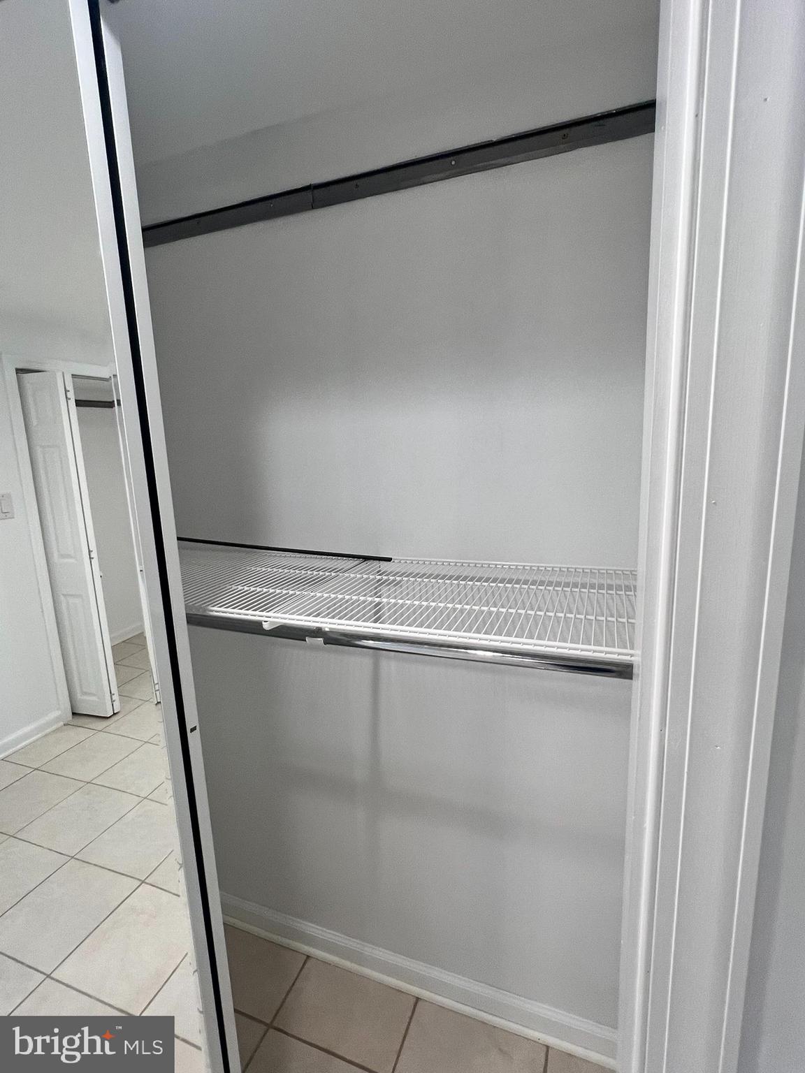 WALNUT HILL - Residential Lease