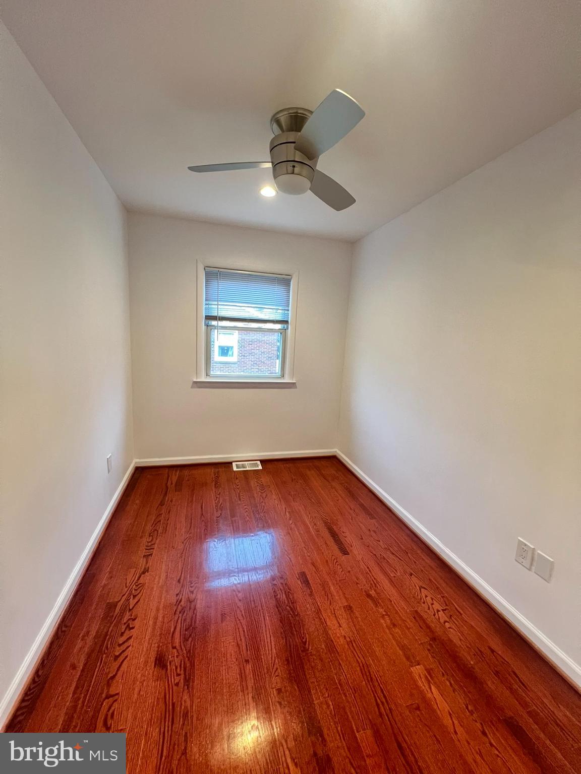 WALNUT HILL - Residential Lease