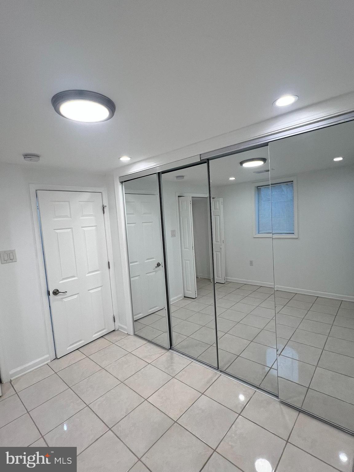 WALNUT HILL - Residential Lease