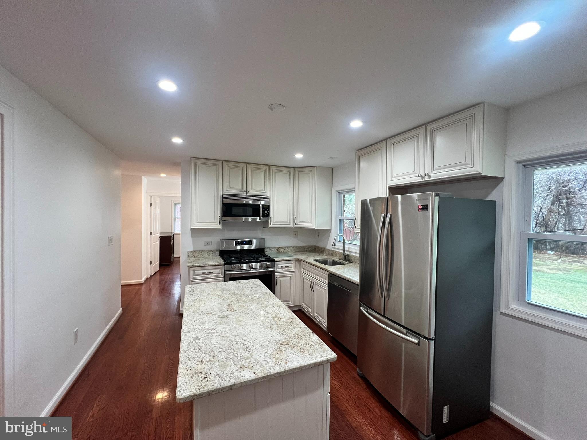 WALNUT HILL - Residential Lease