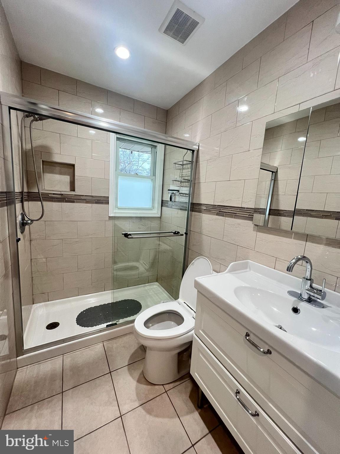 WALNUT HILL - Residential Lease