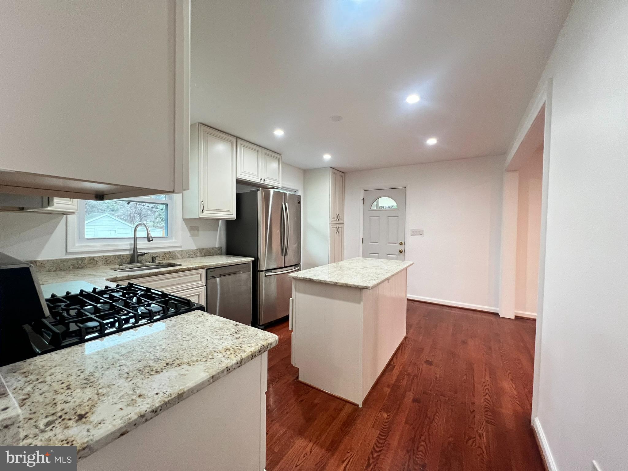 WALNUT HILL - Residential Lease