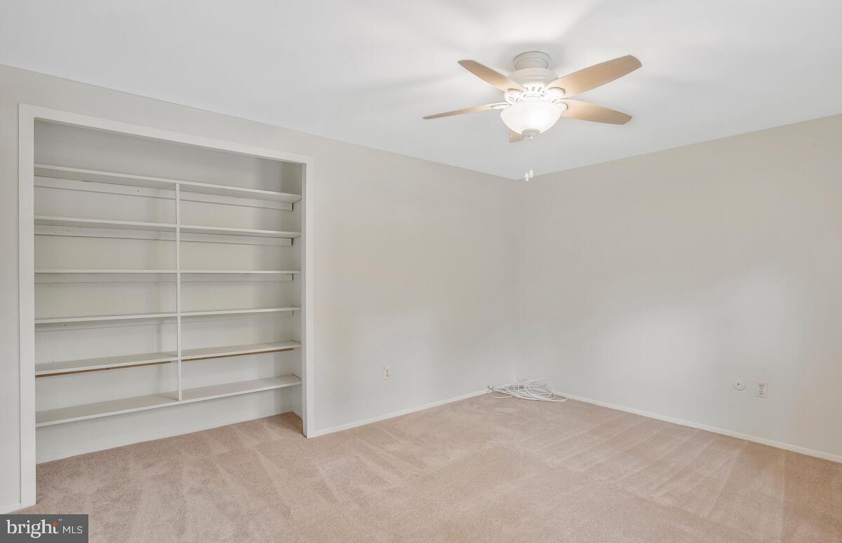 YORKTOWN - Residential