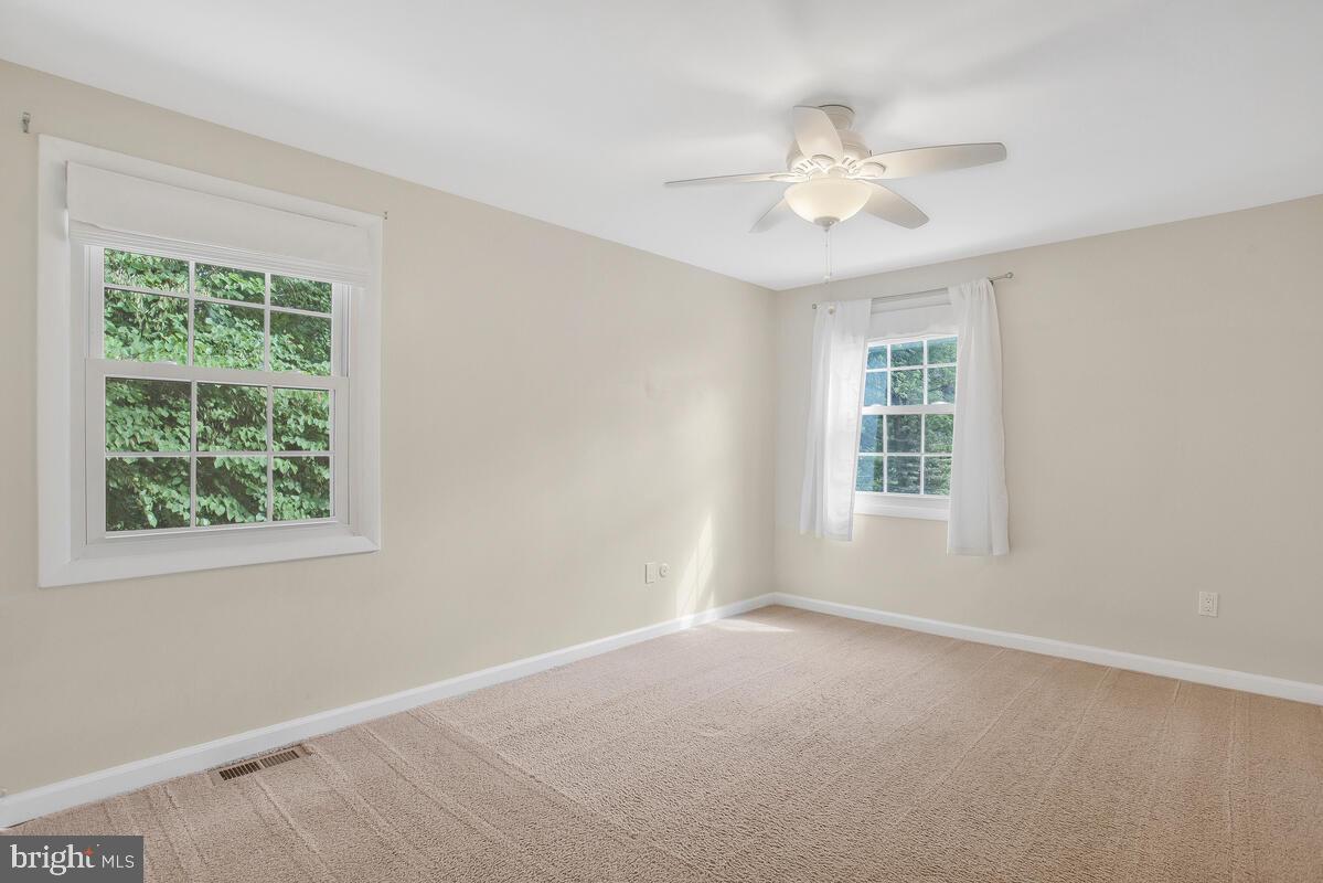 YORKTOWN - Residential