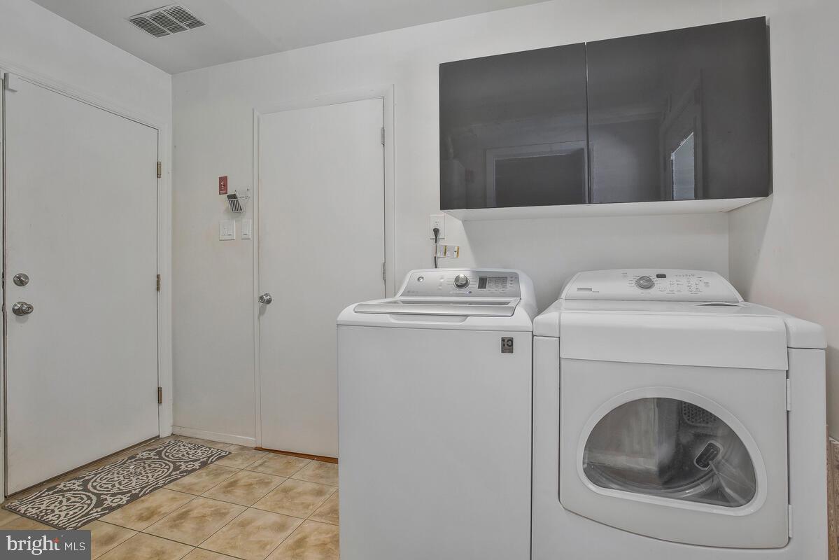 YORKTOWN - Residential