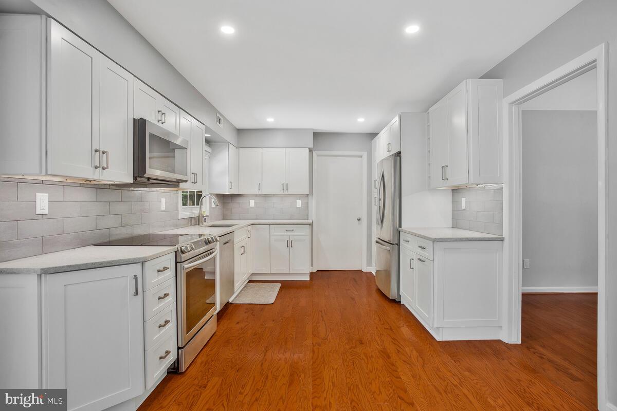 YORKTOWN - Residential