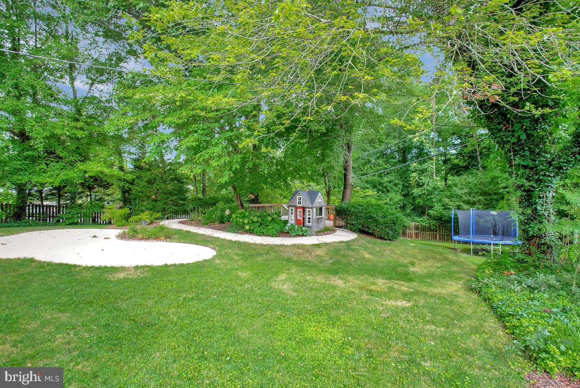 YORKTOWN - Residential