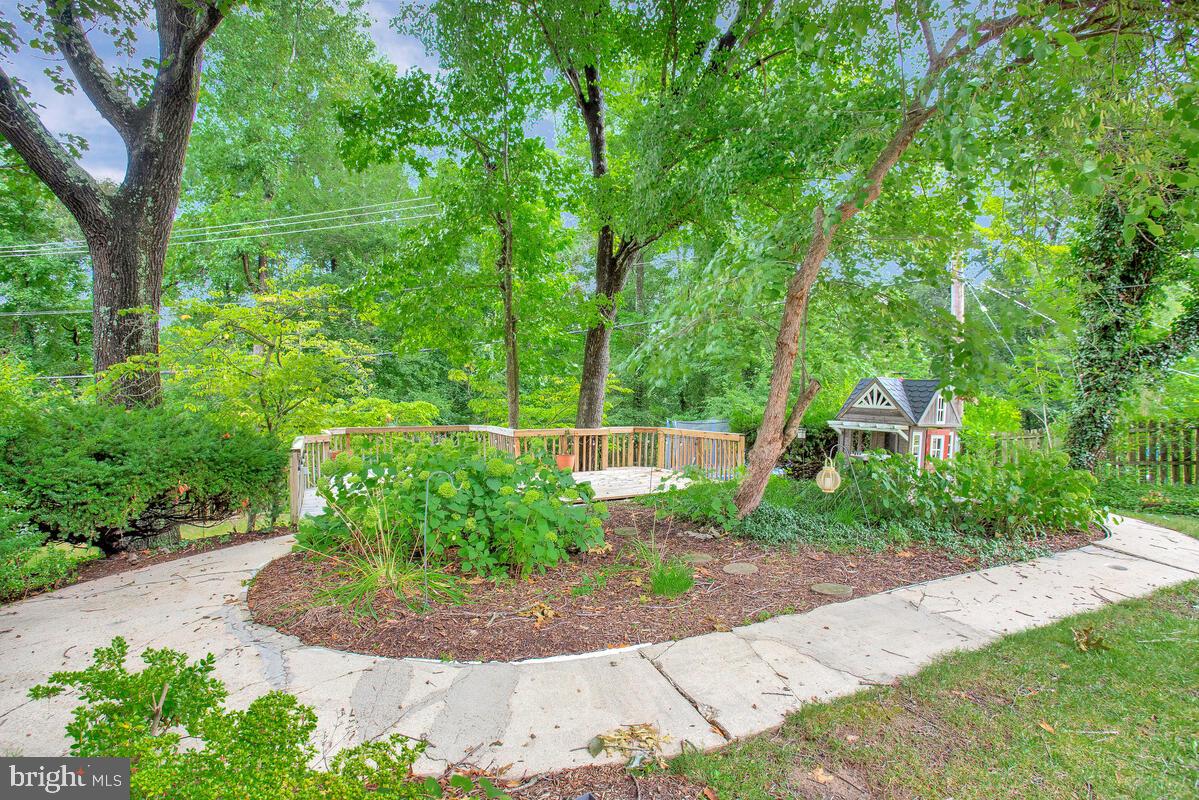 YORKTOWN - Residential