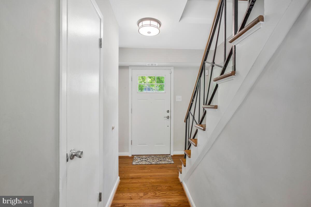 YORKTOWN - Residential